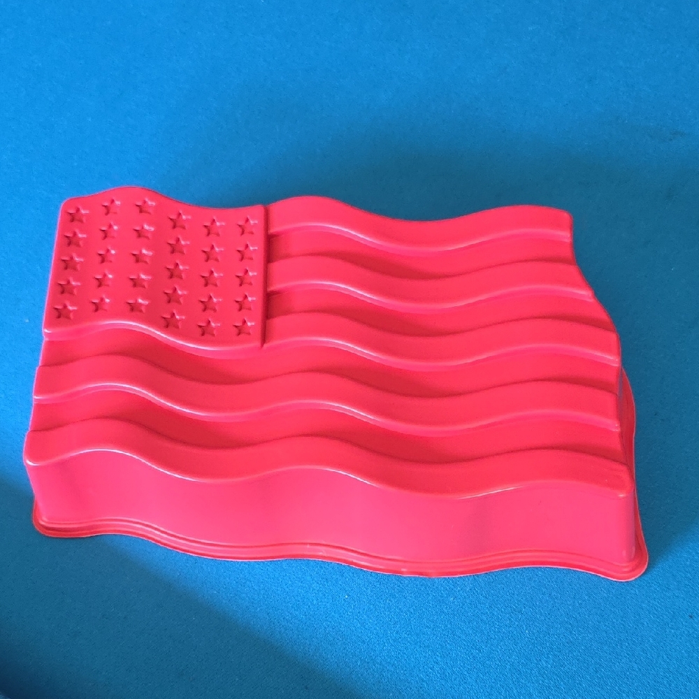 Vibrant Red Flag Cake Mold